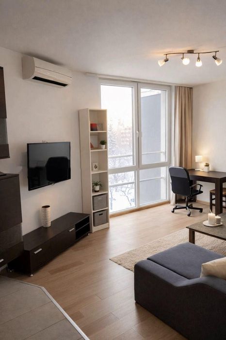 Двустаен апартамент в ж.к. Студентски град.