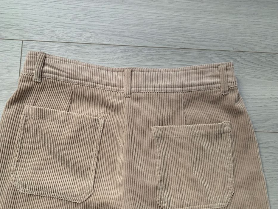 Pantaloni superbi