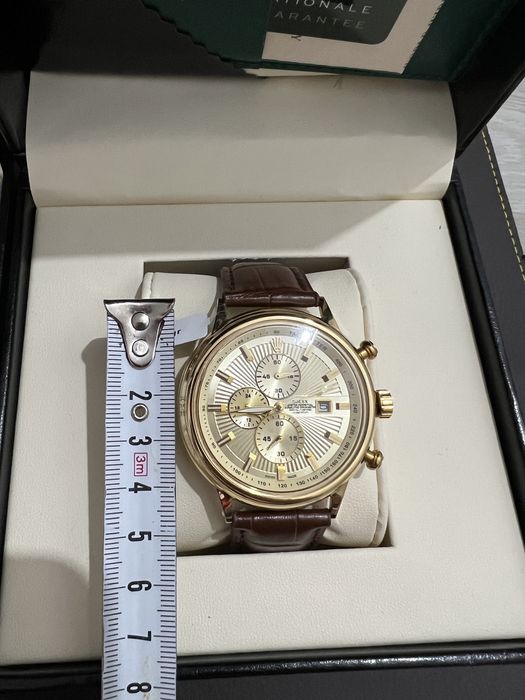 Золотые мужские часы