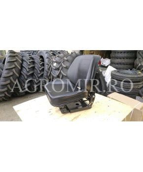 Scaun pentru tractor model universal bv58