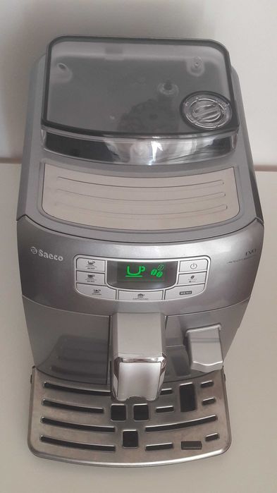 Продавам кафеавтомат Саеко Saeco Intelia обслужен!