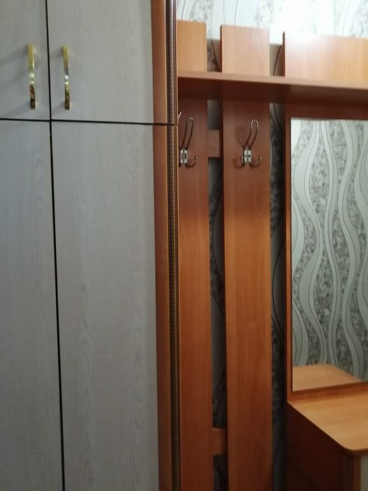 Продам прихожую 20000т