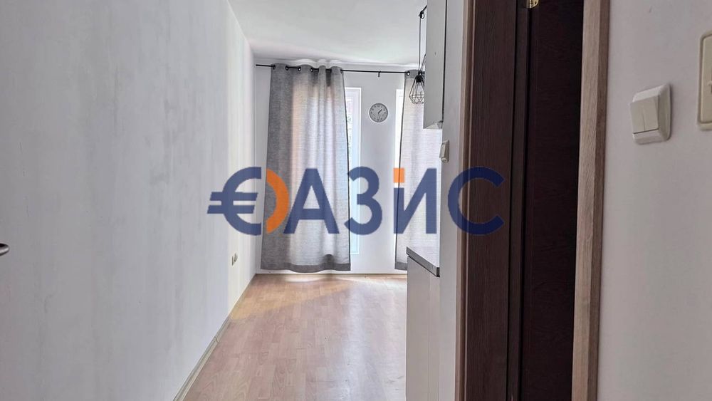 Продава се Едностаен апартамент в к.к. Слънчев бряг - 28 кв.м за 1000 €/кв.м - Снимка #2