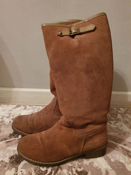 Стильные осенние сапоги