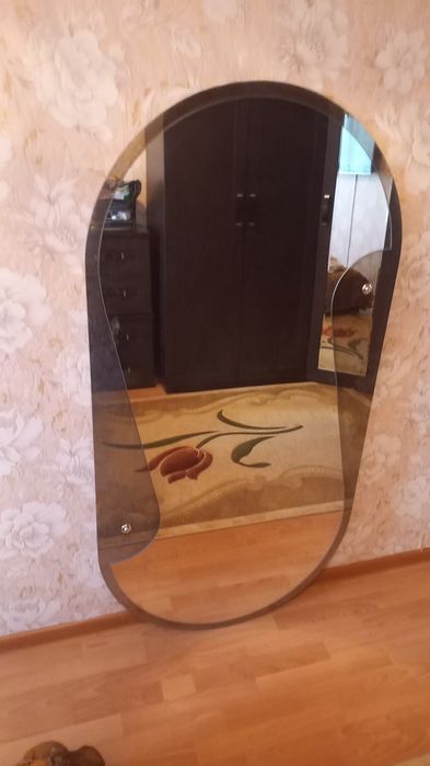Зеркало оригинальное настенное