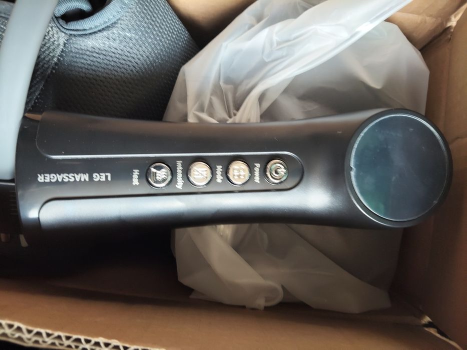 Aparat de masaj pentru picioare cu presapunctura și încălzire