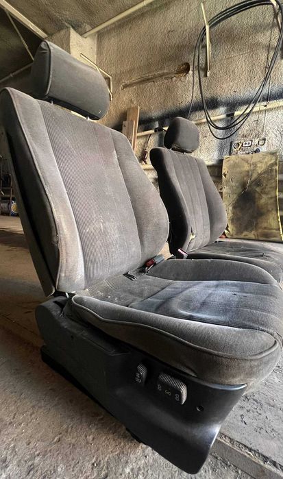 Сидения передние BMW e34