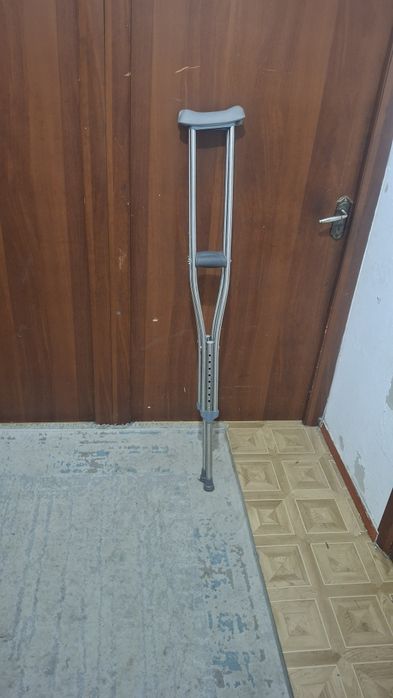 Костыли подмышечные