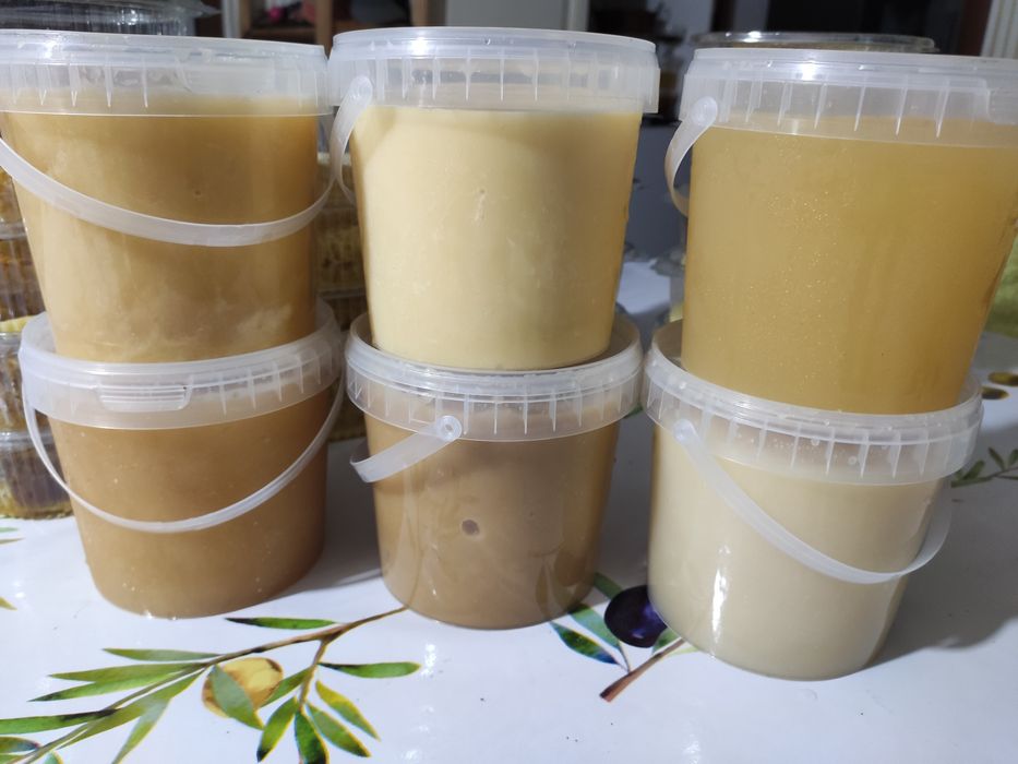 Натуральный вкусный мёд