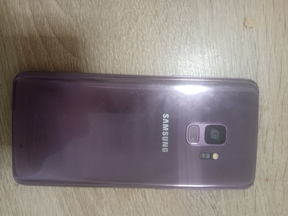 Vând  telefon Samsung s9
