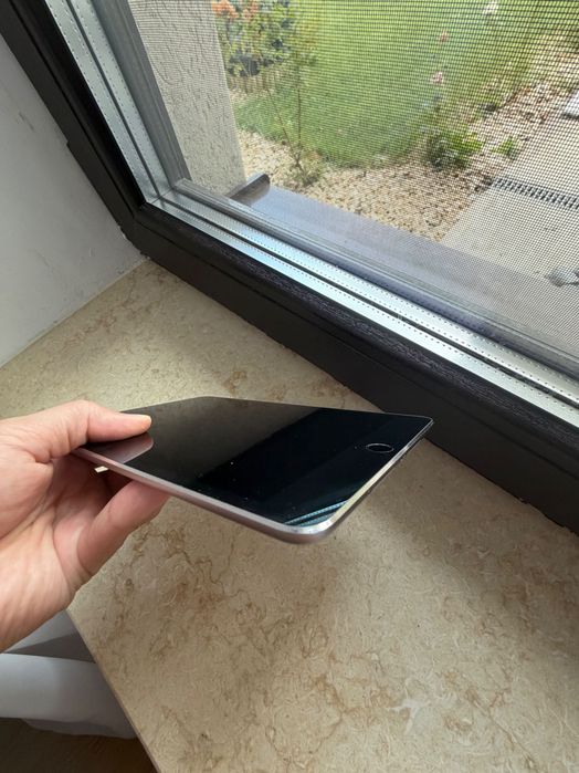 Apple iPad mini 4 16 gb