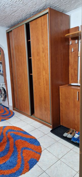 DE ÎNCHIRIAT Apartament 2 camere Zonă liniștită