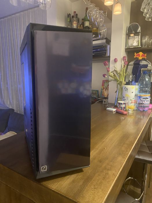 Carcas PC Zalman R1