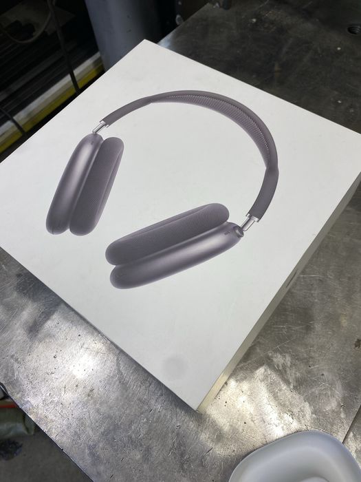 Apple airpods max A2096