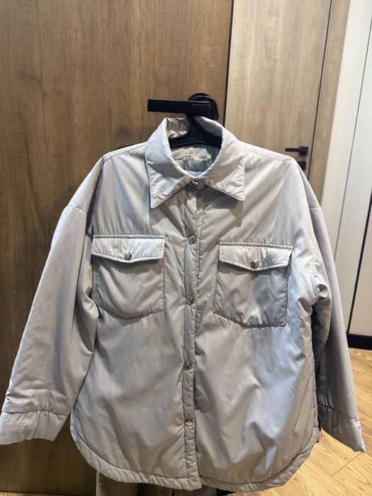 Продам куртку рубашку в хорошем состоянии размер м