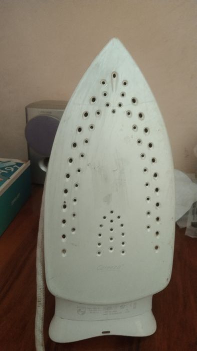 Отдам утюг,рабочий