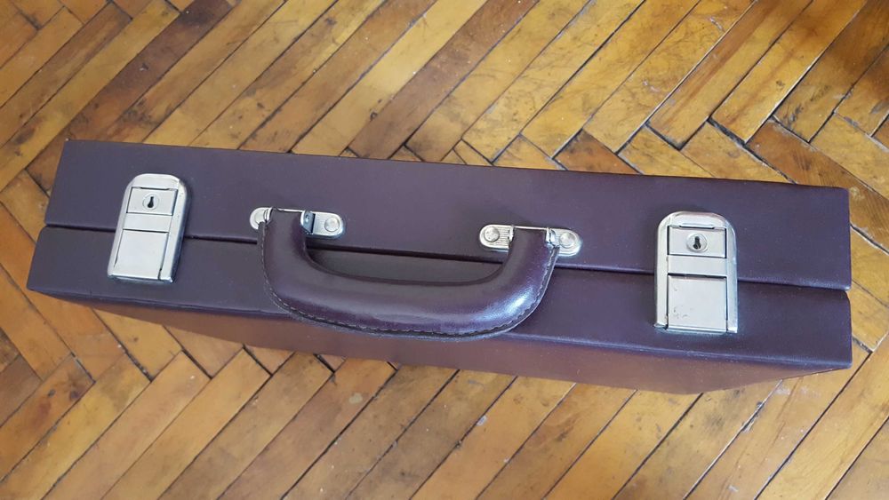 Ново кожено дипломатическо куфарче, чанта, куфар