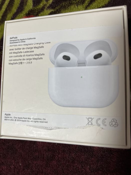 Продам AirPods 3