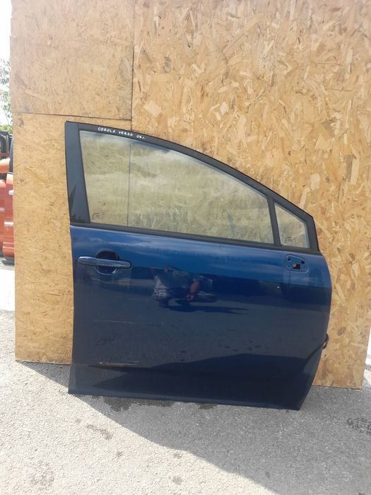 Врата предна Toyota Corolla Verso