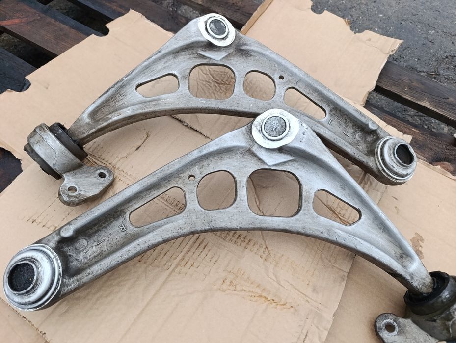 Предни носачи БМВ Е46 / BMW E46