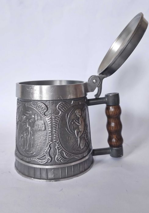 Лот от релефен калай в много добро състояние