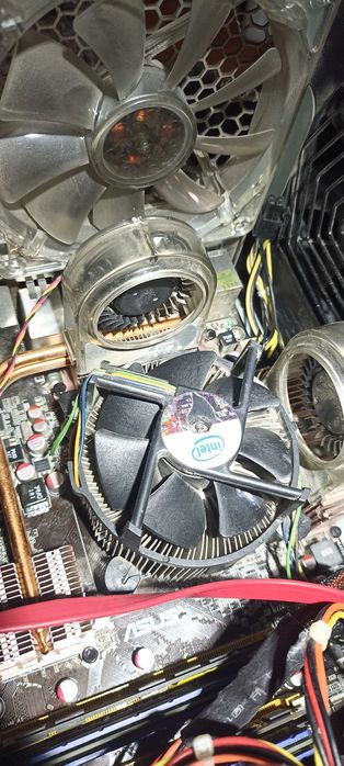 Домашен компютър - отлично състояние