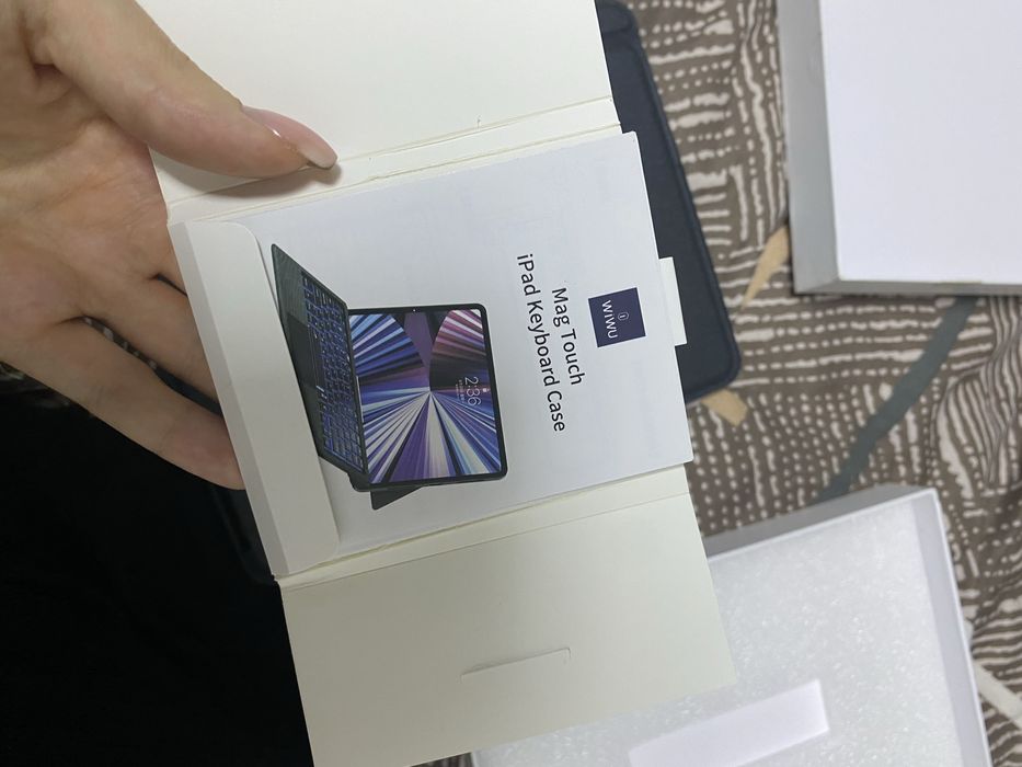 Продам клавиатуру для айпадв