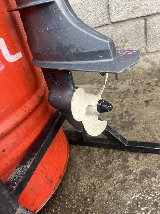 Лодочный мотор Yamaha 4