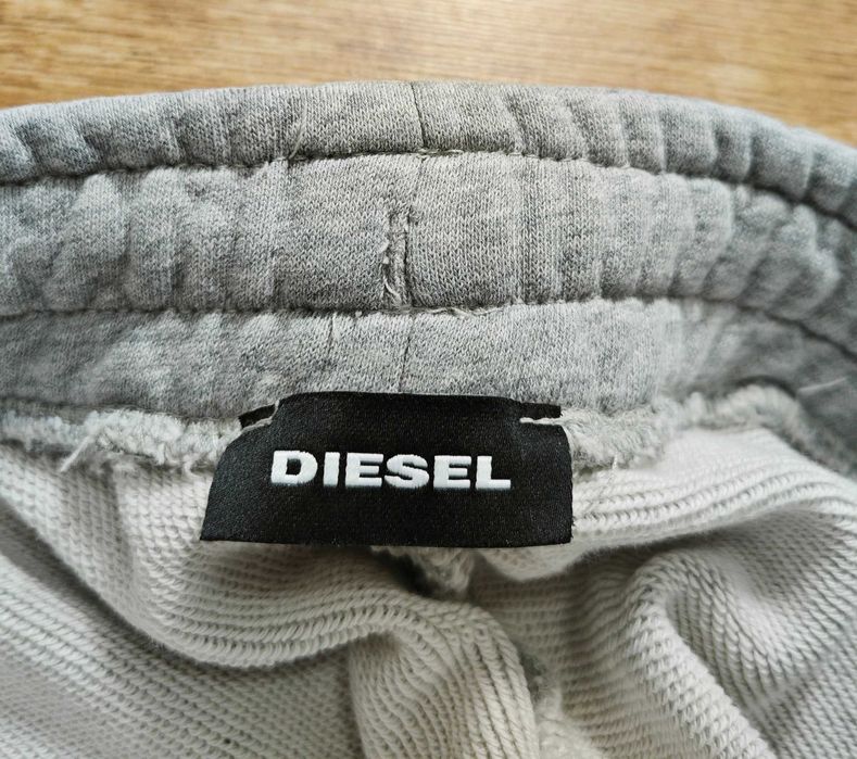 DIESEL Оригинално долнище за момче размер 13 - 15 г