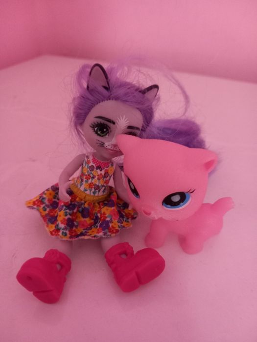 Катя и Таня играчките