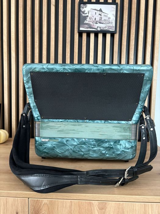Acordeon Scandalli cu 120 de basi