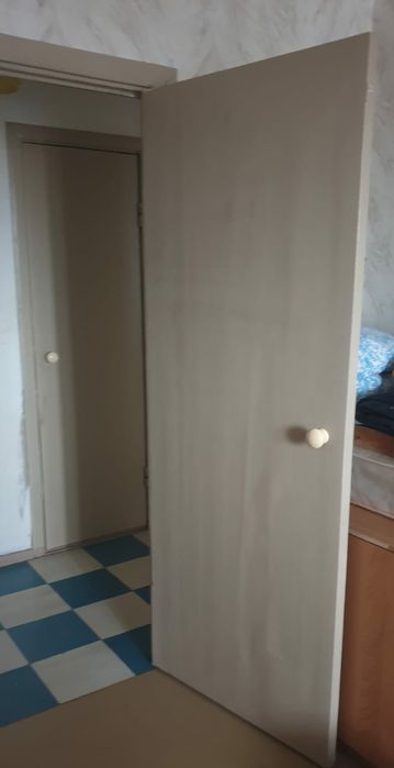 Продам межкомнатные двери, б/у.