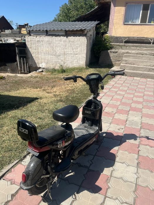 Электро скутер продам