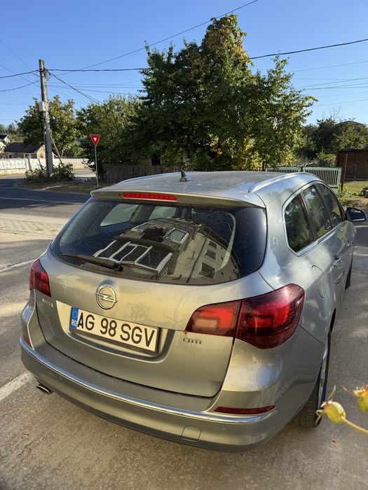 Opel astra J Sports Tourer 2013 - Diesel - Cutie Automata - 2.0CDTI 165 CP - 343.907 km