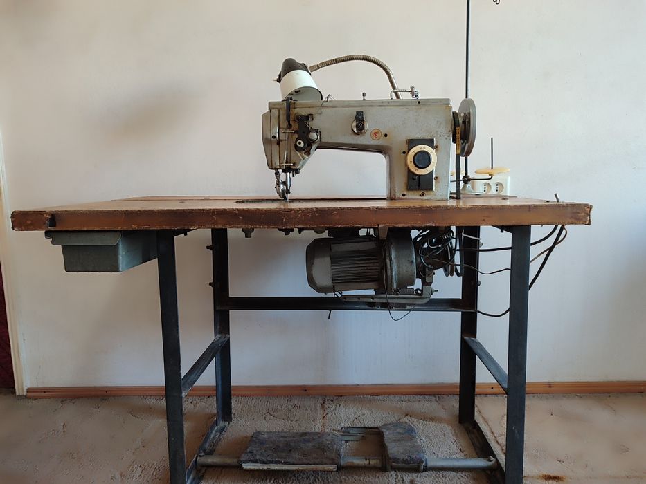 ОБУВНАЯ ШИКАРНАЯ ШВЕЙНАЯ МАШИНА 330 класс по коже, брезент