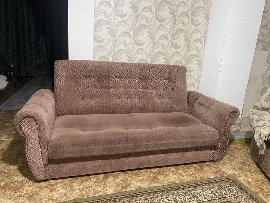 Продам хороший диван