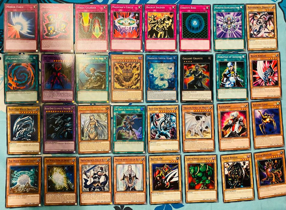 Предлагам Yu-Gi-Oh карти