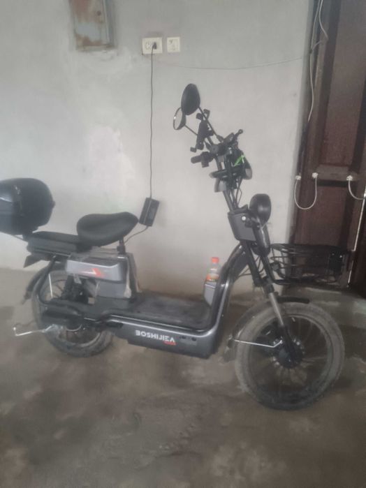 Skuter sotiladi yangi