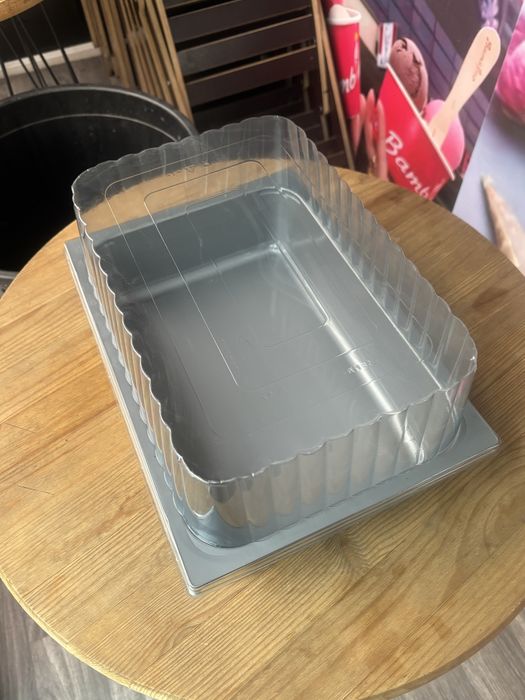 Продам пластиковые лотки