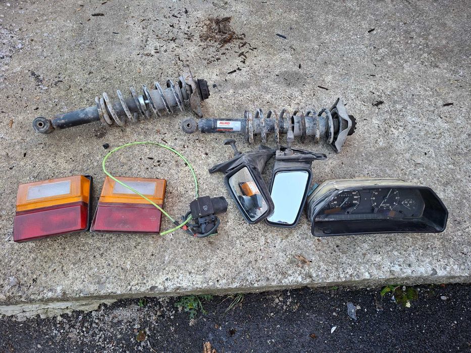 Audi 100 C3 1985гМалко части