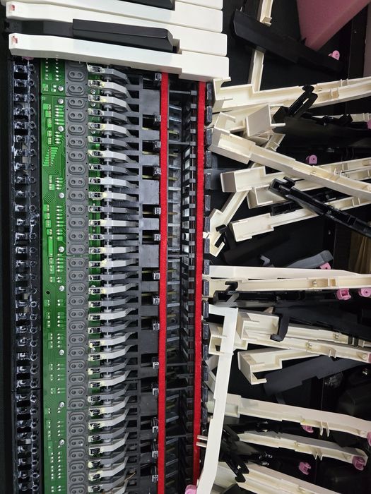 Service reparatii clape PA5x PA4x pA3x, pian electronic, acordeon fr8x