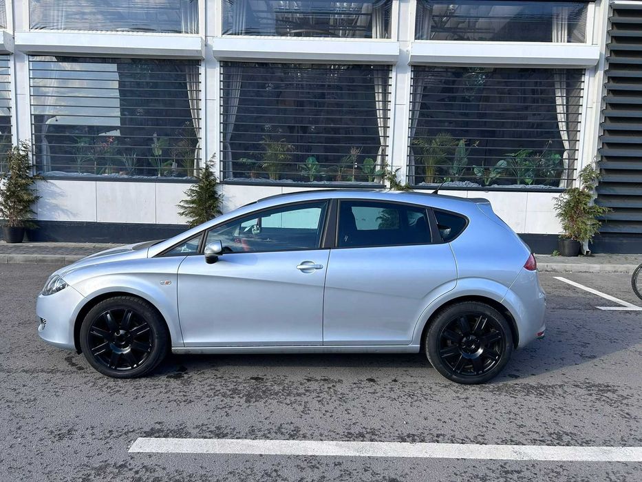 Seat Leon -- 1.6 Benzina -- 102CP --115.000 KM -- Manuala -- Proprietar