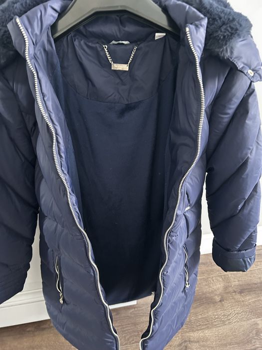 Продам куртку зима , наполнитель пух