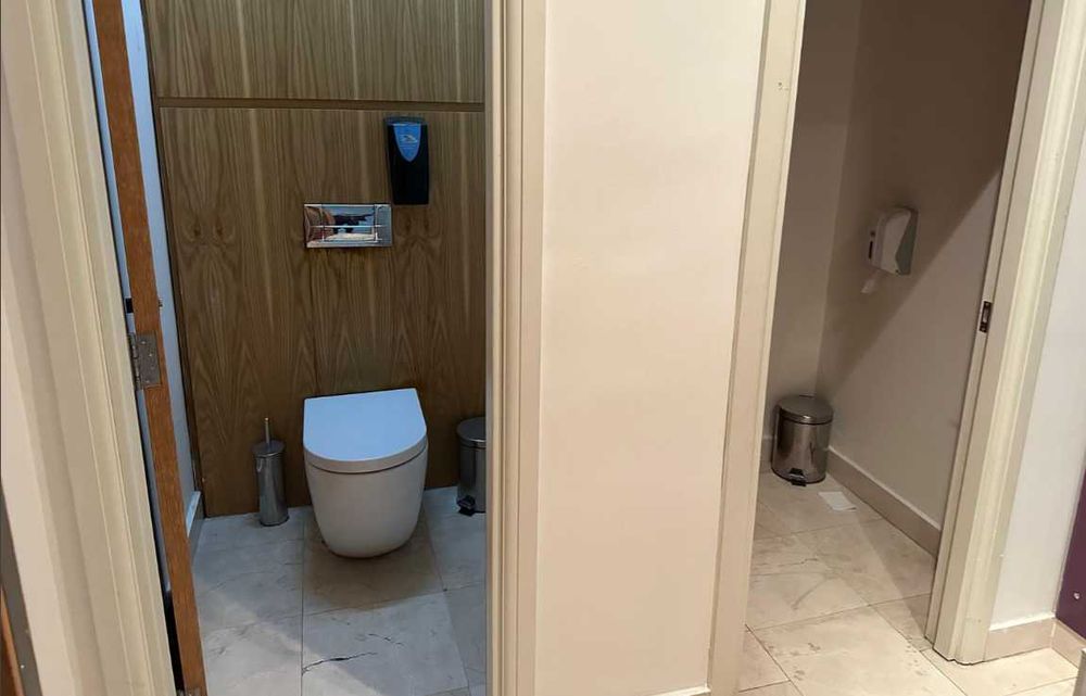 Дава се под наем Офис в Варна, Младост 1 - 122 кв.м за 915 € - Снимка #8