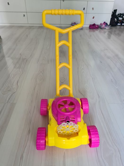 Mașina cu bule pentru copii