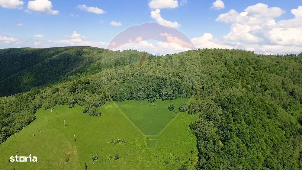 Teren extravilan 9,025mp Marisel cu o priveliste spectaculoasa