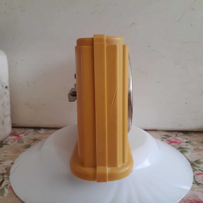 Ceas desteptator mecanic JNSA fabricat in fosta Yugoslavia