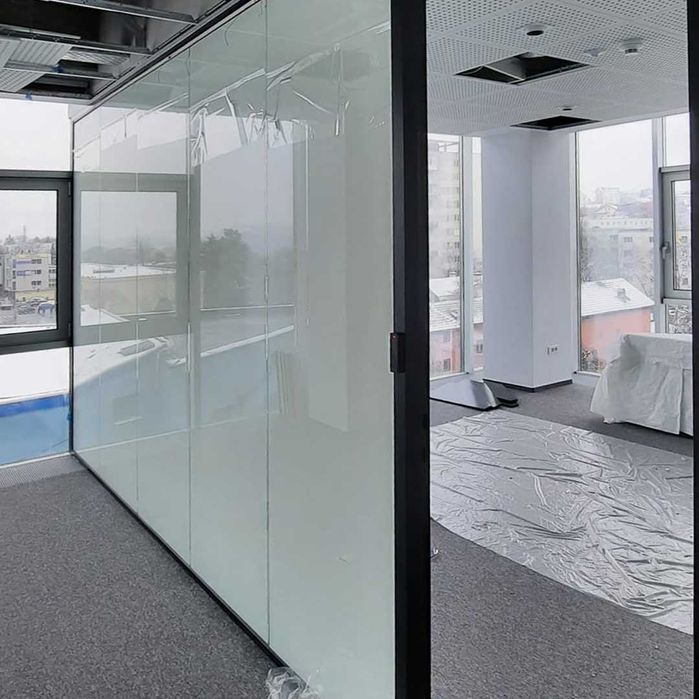 Folii smart cu telecomanda pentru geamuri