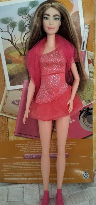 Păpușa Barbie signature