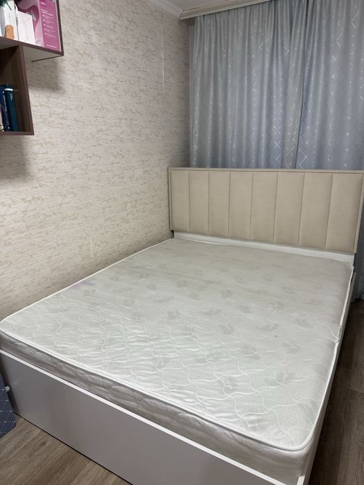 Кровать для спальни